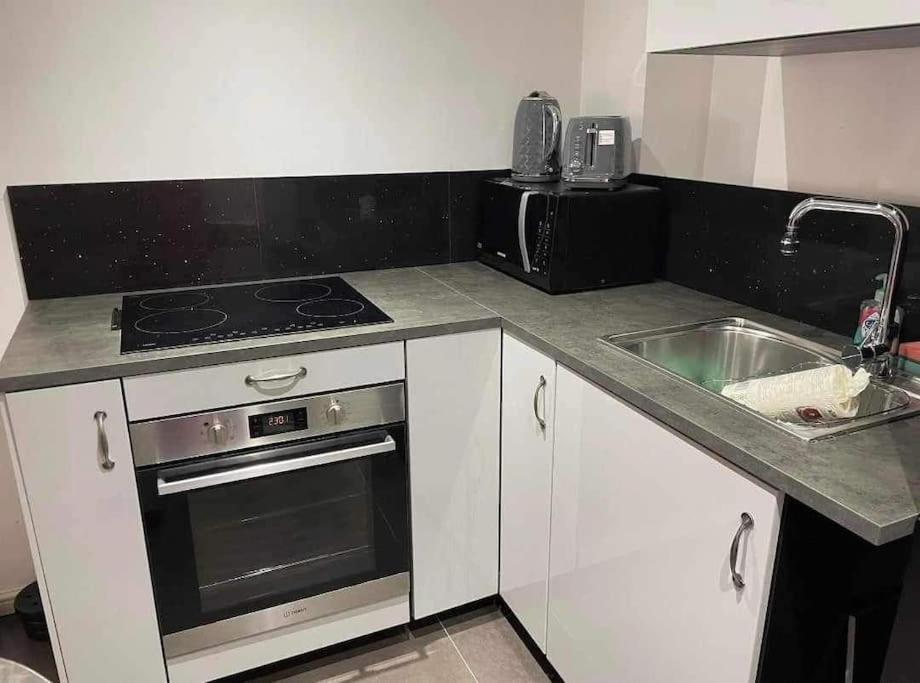 Dollis Hill One Bedroom Nw2 Apartament